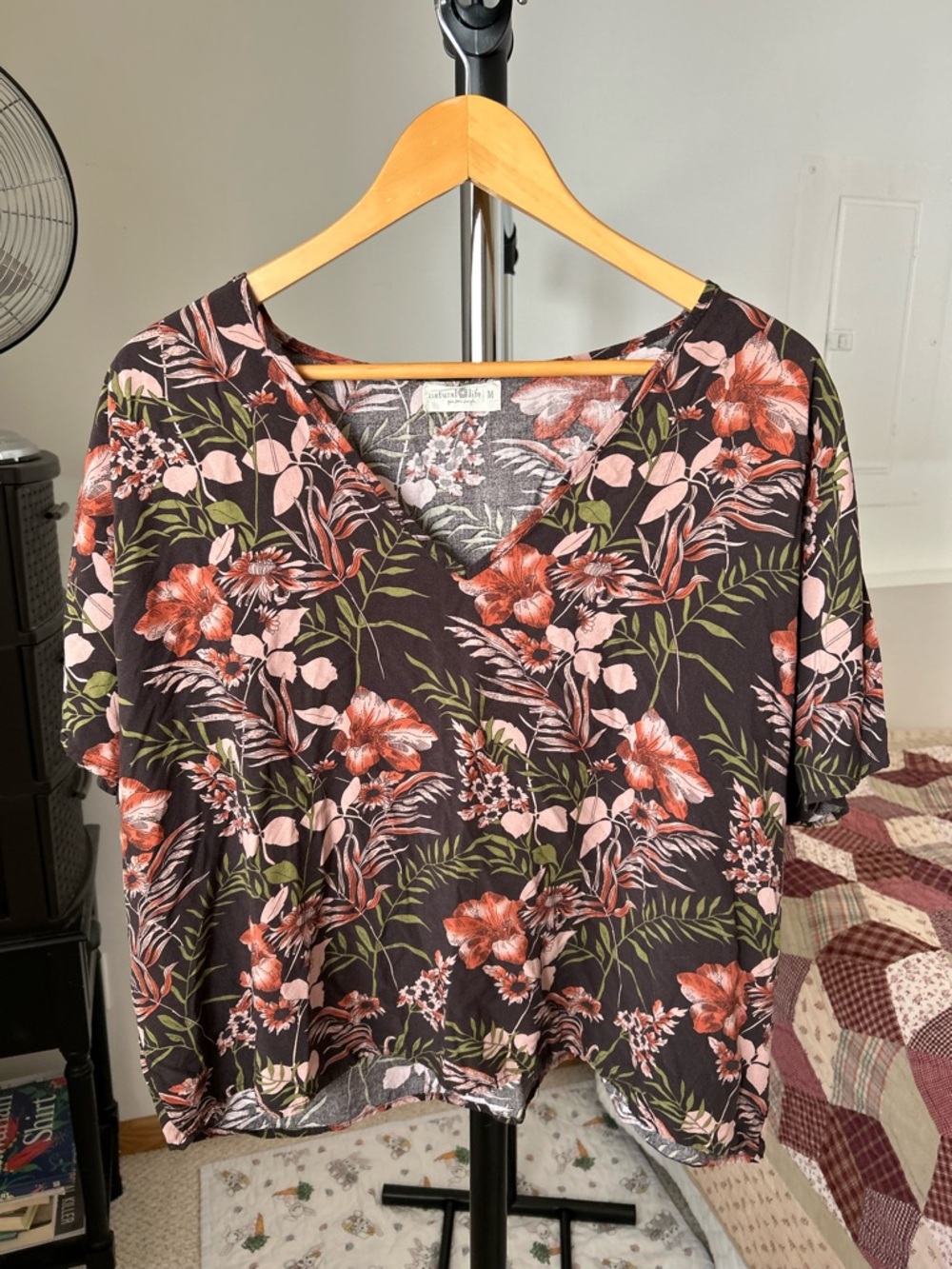Natural Life Floral Top Medium